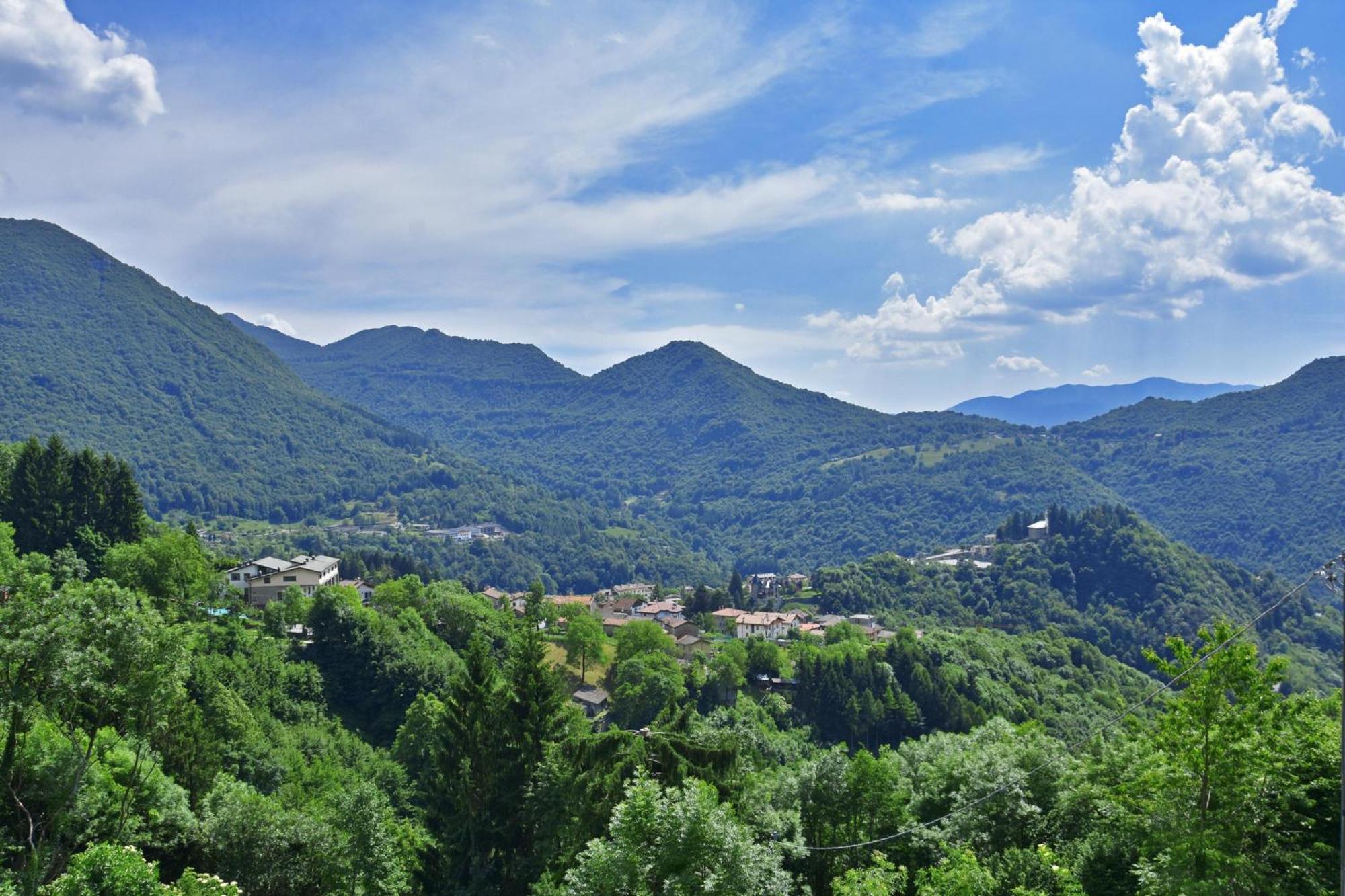 Casa Busso - Happy Rentals Esino Lario Luaran gambar