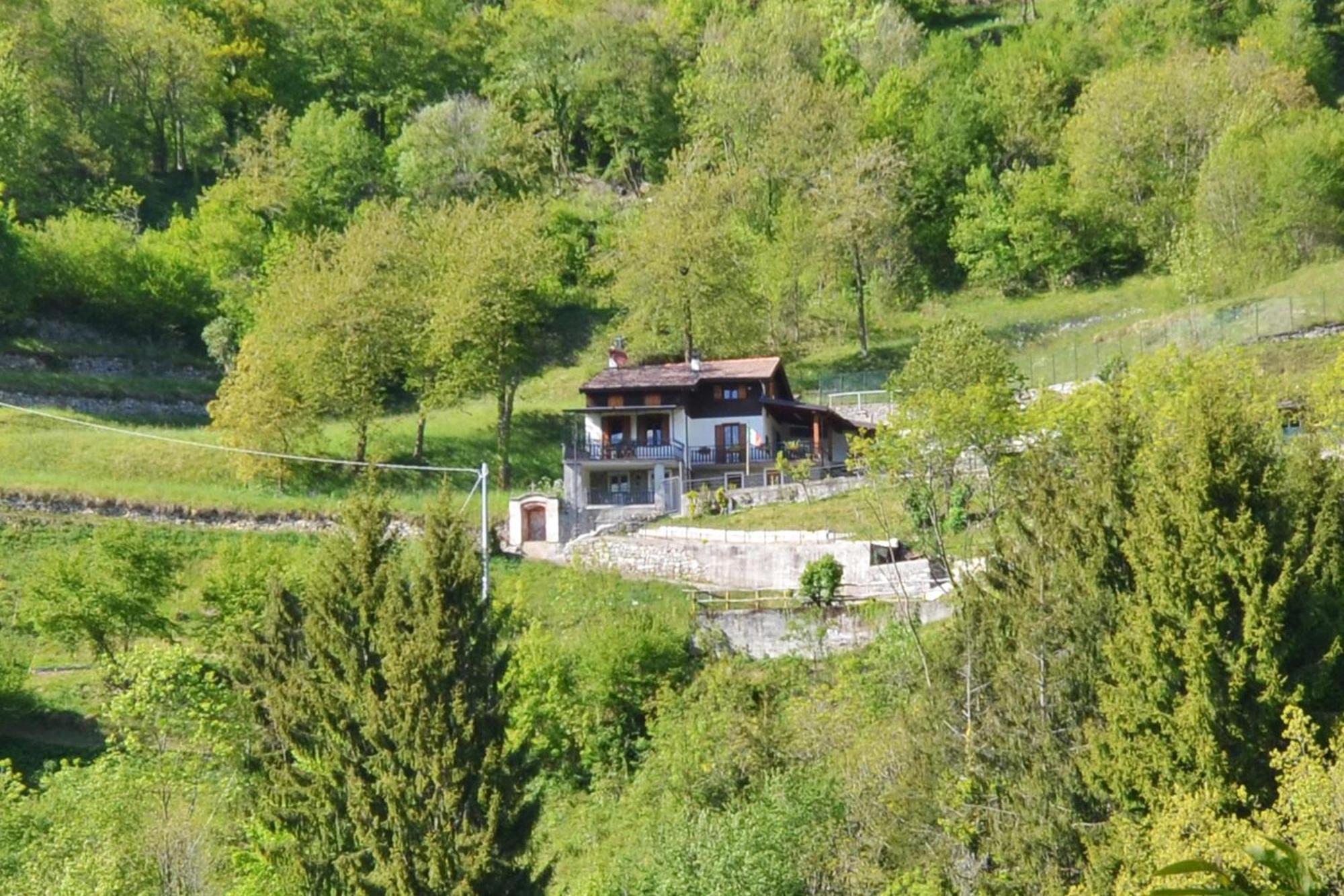 Casa Busso - Happy Rentals Esino Lario Luaran gambar