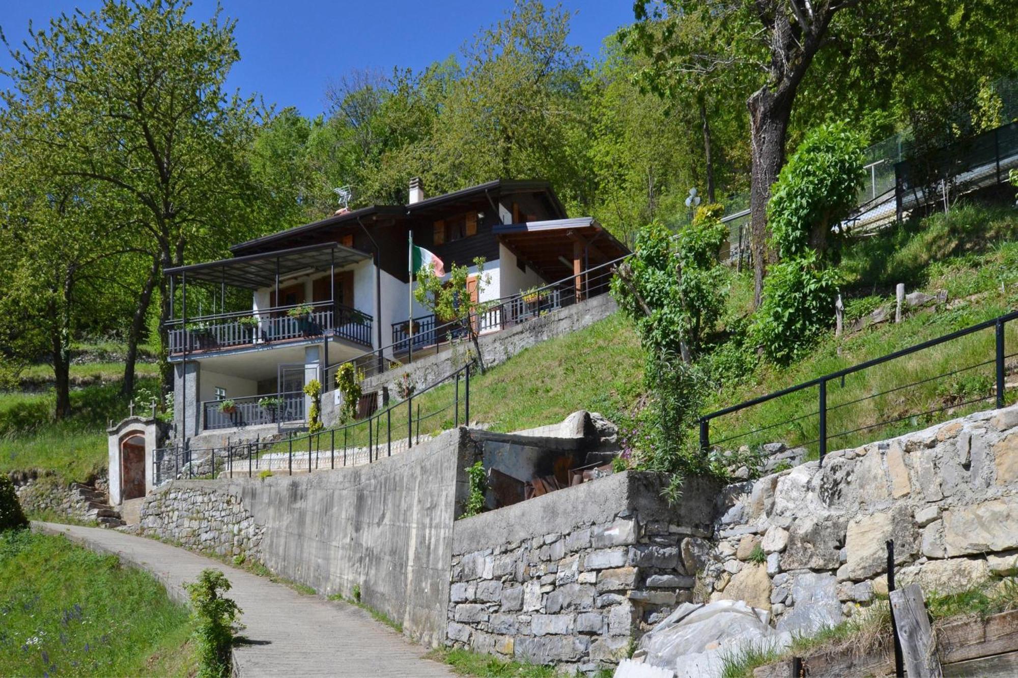Casa Busso - Happy Rentals Esino Lario Luaran gambar