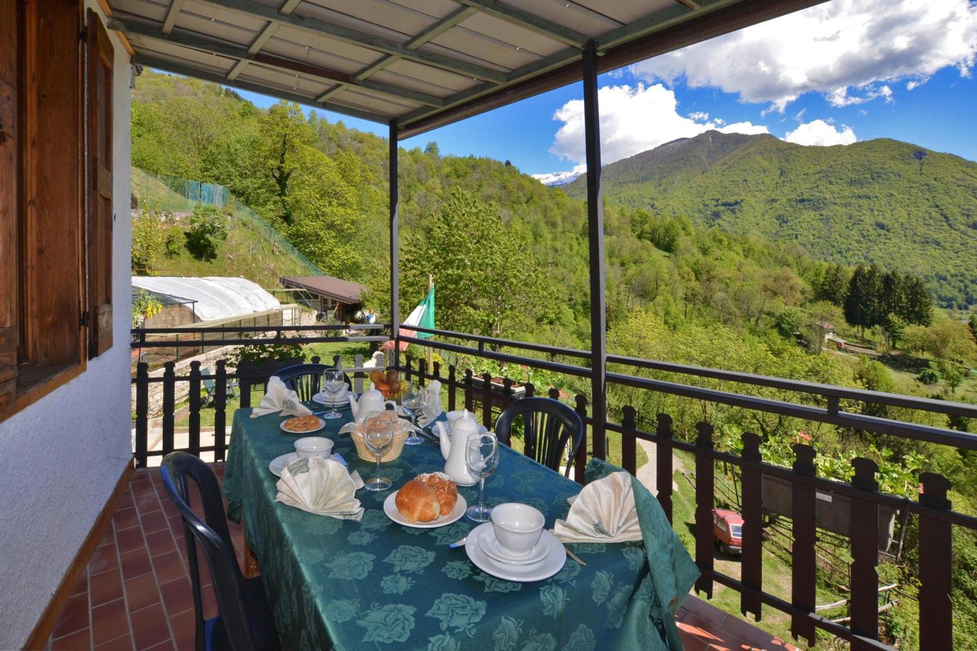 Casa Busso - Happy Rentals Esino Lario Luaran gambar