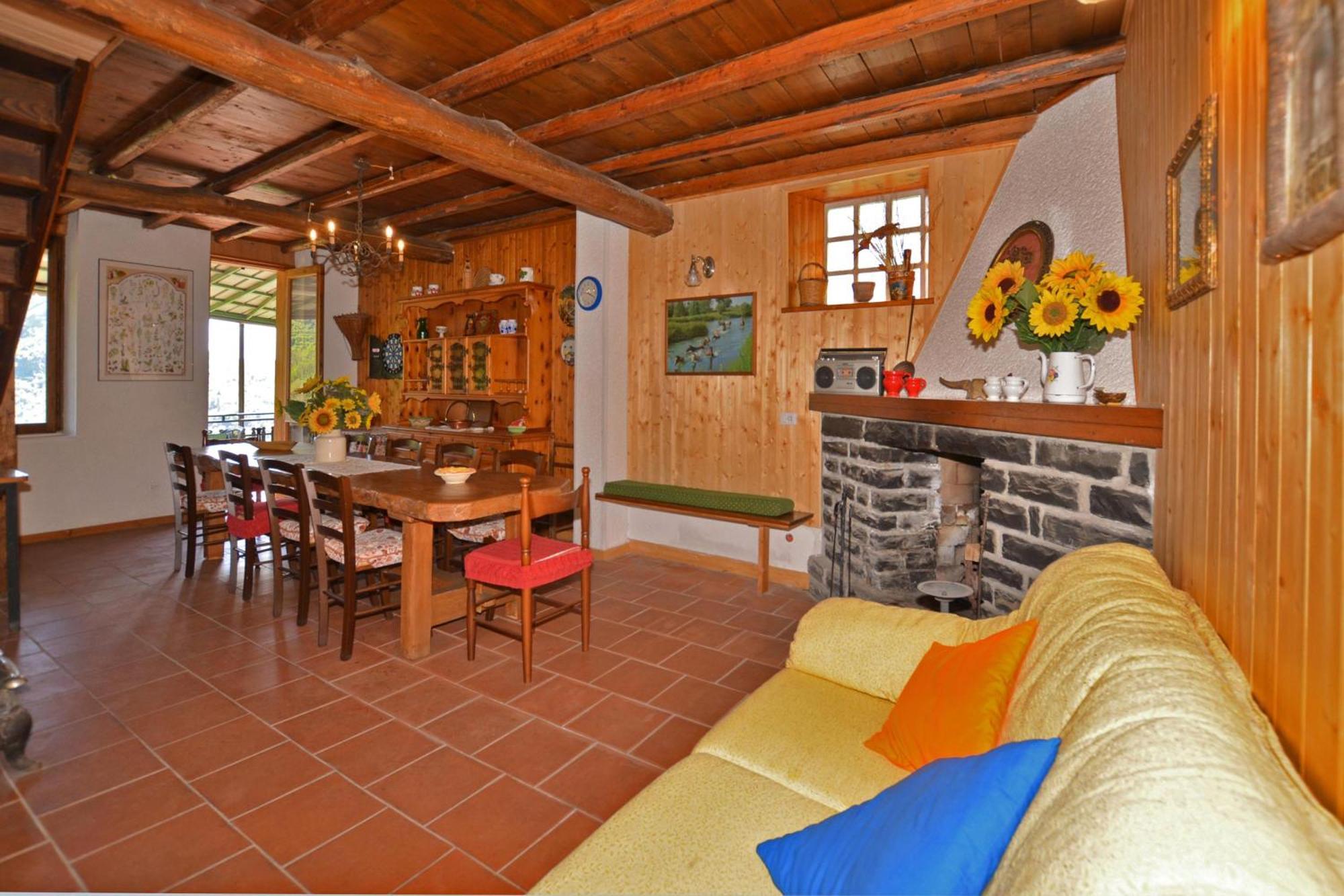 Casa Busso - Happy Rentals Esino Lario Luaran gambar